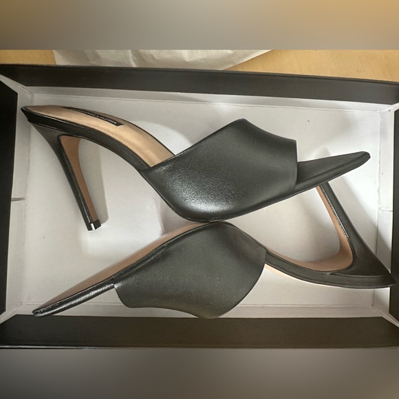 BCBGMAXAZRIA Women’s Dana Black Mule Heel - Picture 9 of 9